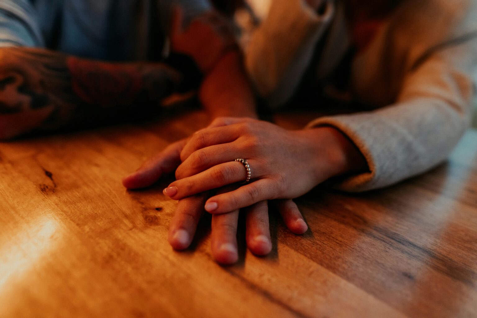 The “Everything Is Fine” Panic: Marriage Anxiety Hits Hardest When Things Are Good